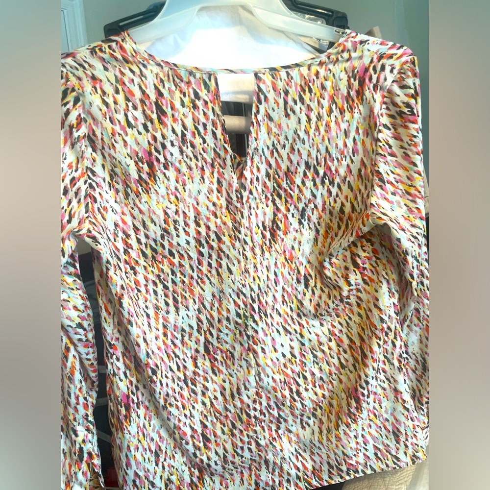 The Limited Long sleeve top - Picture 2 of 10
